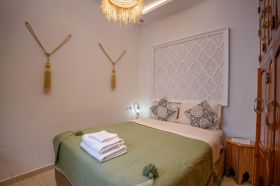 Room El Bahia bed