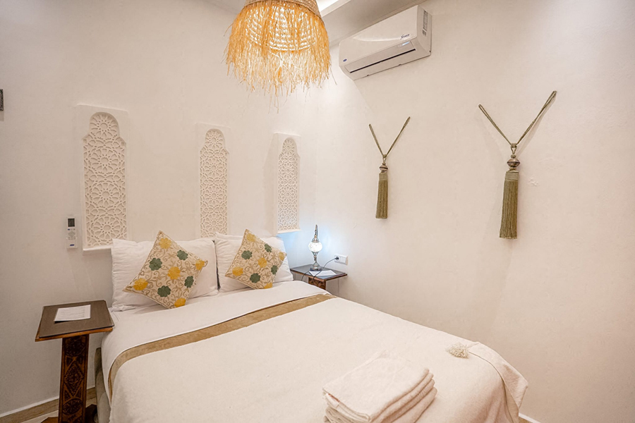 Room Limouna